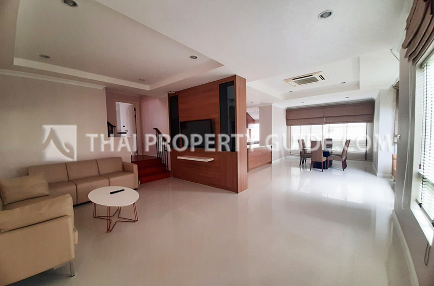 House with Shared Pool in Sukhumvit 